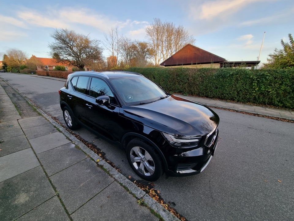 Volvo XC40 2,0 T4 190 Momentum aut. 5d