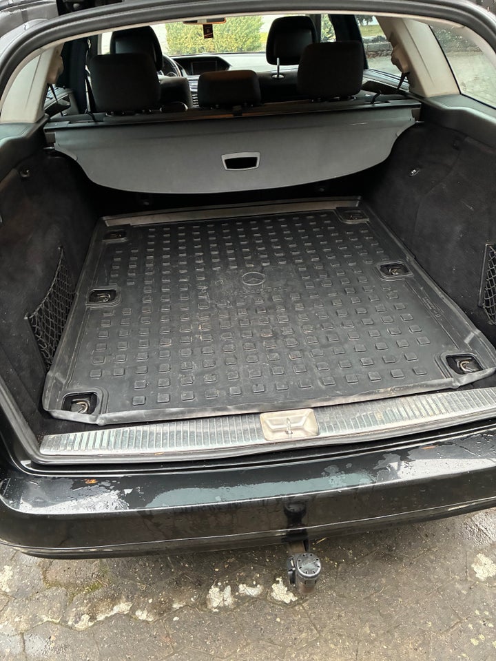 Mercedes E200 2,2 CDi stc. aut. BE 5d