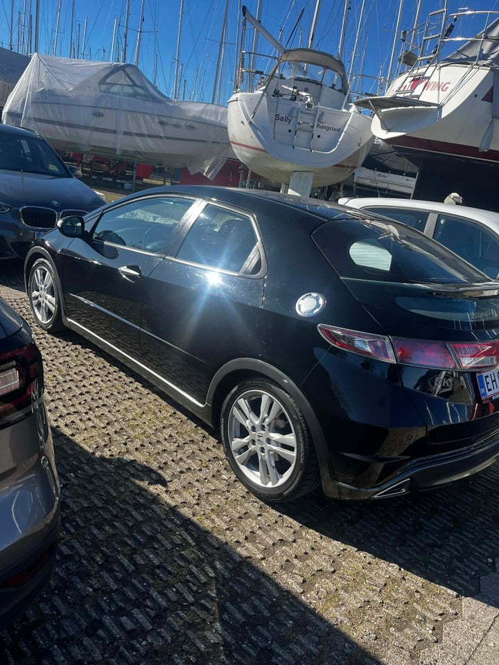 Honda Civic 1,8 Sport 5d