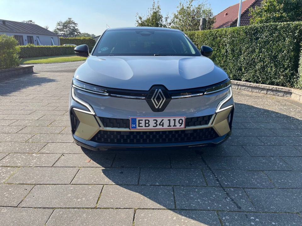 Renault Megane E-Tech 60 Iconic 5d