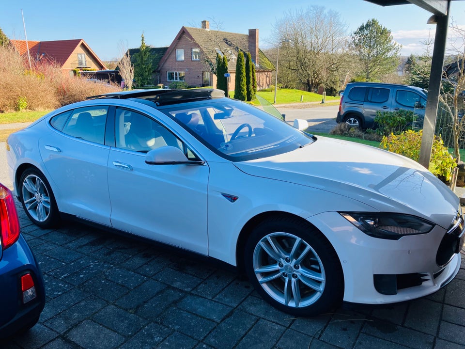 Tesla Model S 70D 5d
