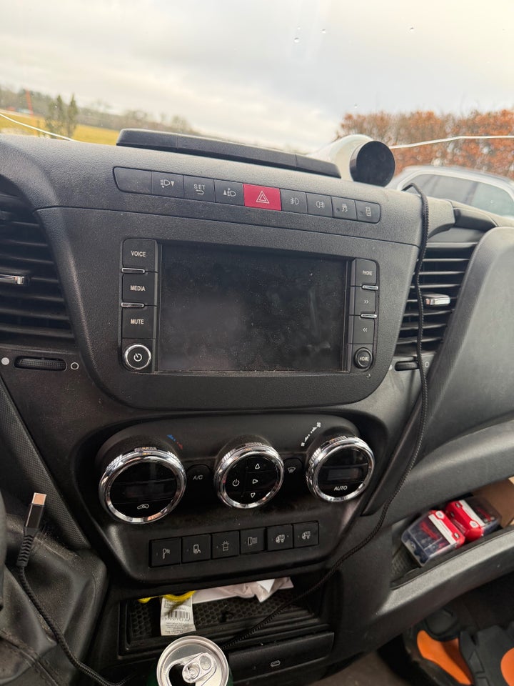 Iveco Daily 3,0 35S21 16m³ Van AG8