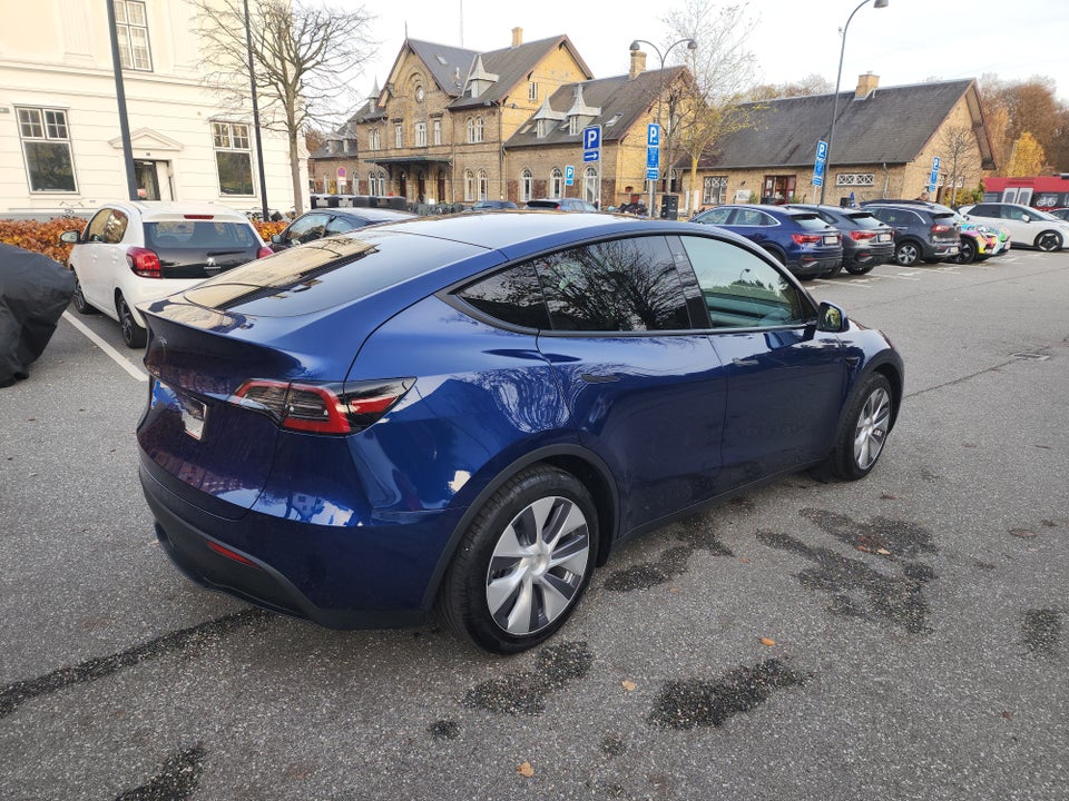 Tesla Model Y RWD 5d