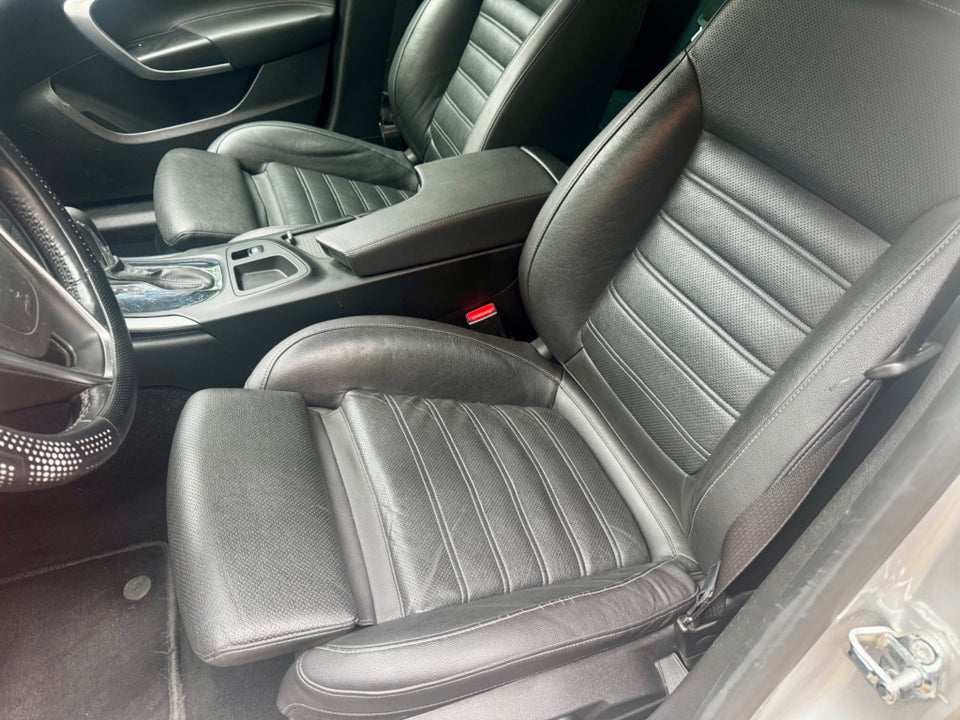 Opel Insignia 2,0 CDTi 170 Cosmo Country Tourer aut. 4x4 5d