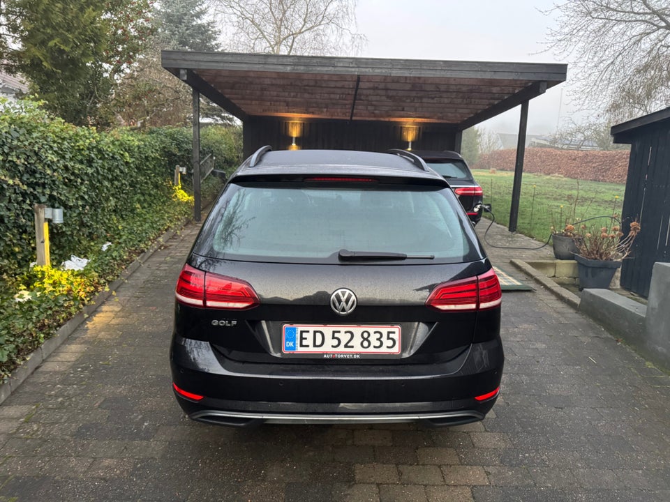 VW Golf VII 1,6 TDi 115 IQ.Drive Variant 5d