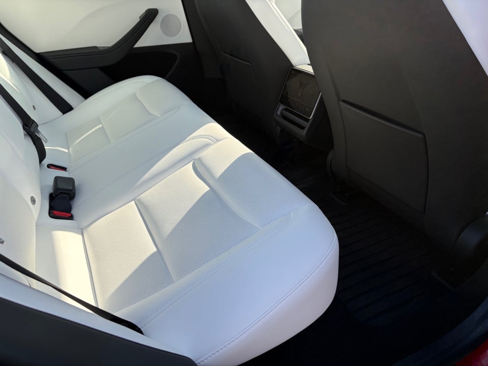 Tesla Model 3 RWD 4d