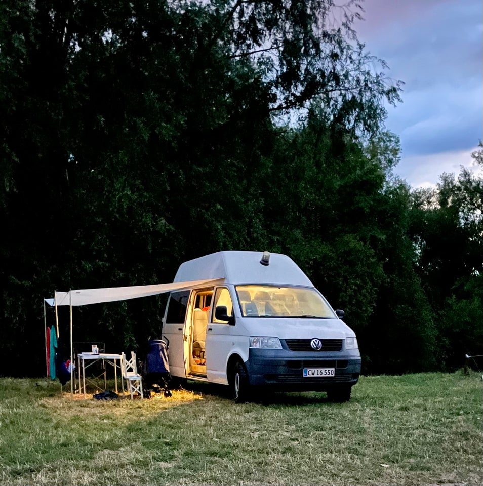 VW Transporter 2,5 TDi 174 Kombi DSG lang 5d