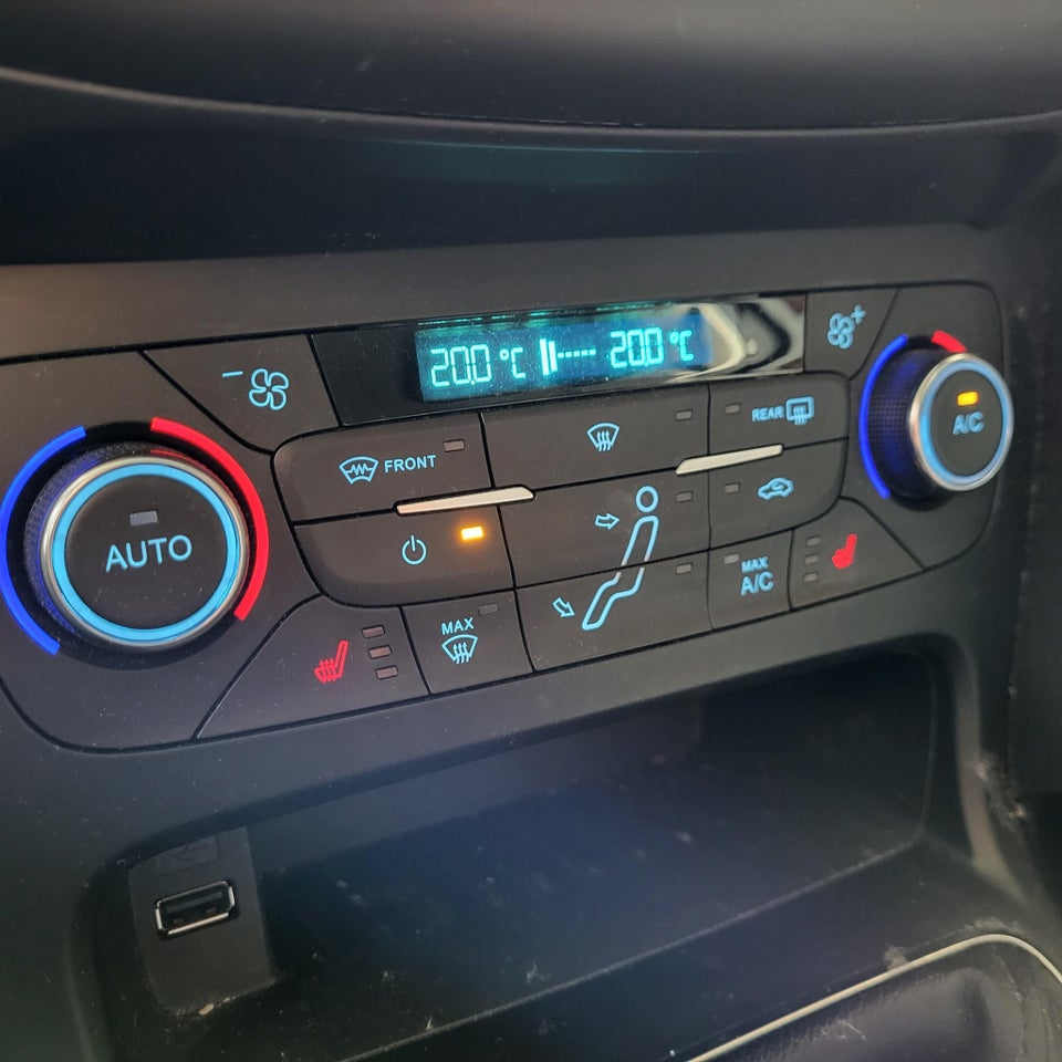 Ford Focus 1,0 SCTi 125 Titanium stc. 5d