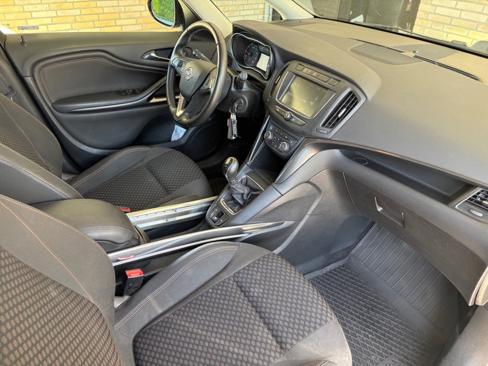 Opel Zafira Tourer 1,4 T 140 Innovation 7prs 5d