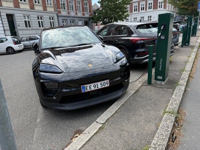 Porsche Macan 4   5d