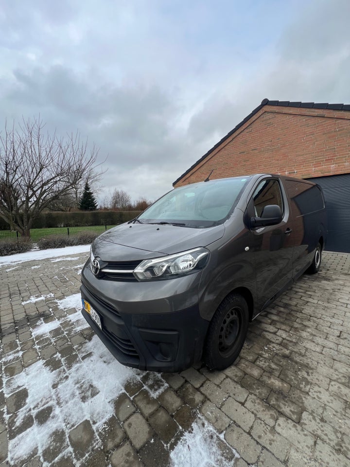Toyota ProAce 2,0 D 120 Long Comfort 5d