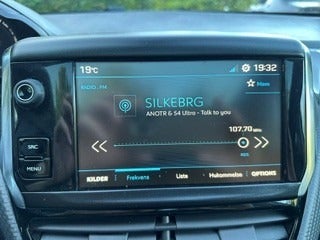 Peugeot 208 1,6 BlueHDi 100 Allure Sky 5d