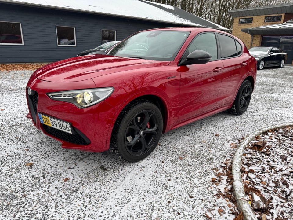 Alfa Romeo Stelvio 2,0 T 280 Veloce aut. Q4 5d