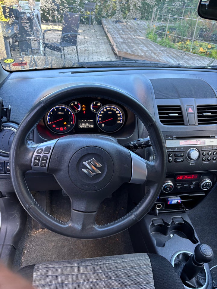 Suzuki SX4 1,6 CombiBack Exclusive 5d