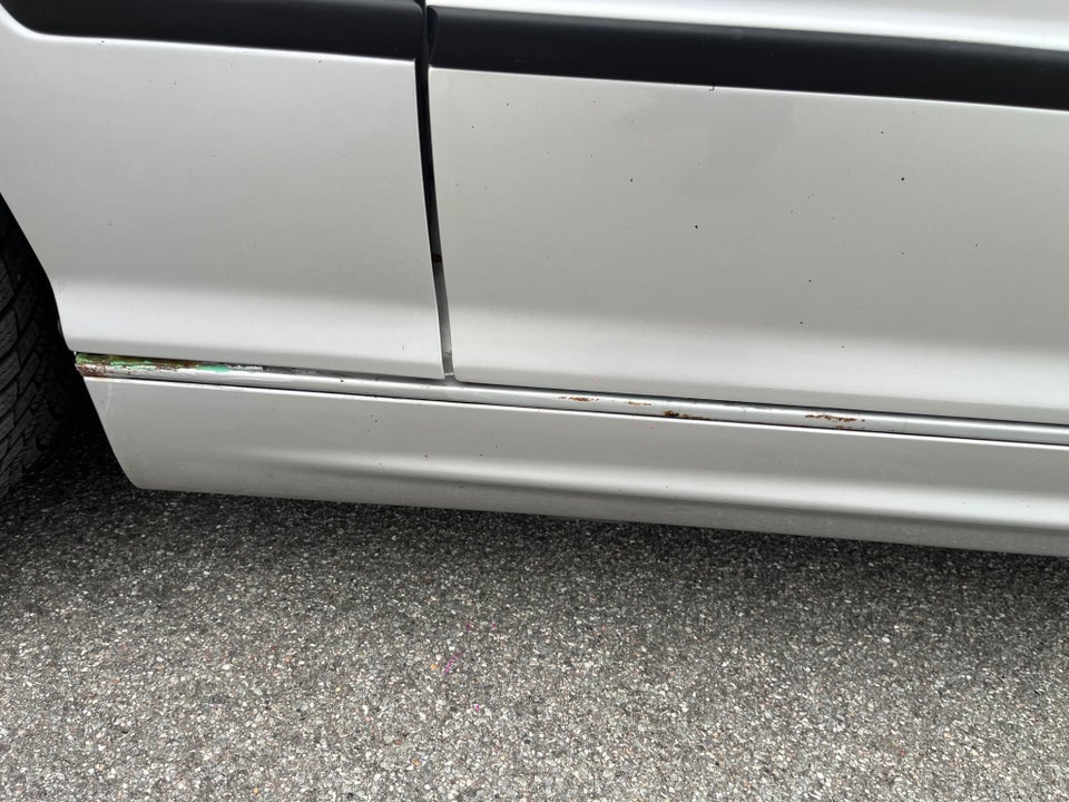BMW 320i 2,2 Touring aut. 5d
