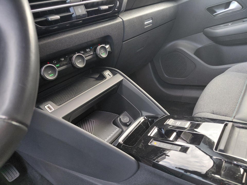 Citroën C4 1,2 PureTech 130 Shine EAT8 5d