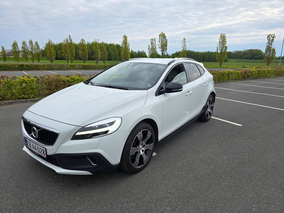 Volvo V40 CC 2,0 D3 150 aut. 5d