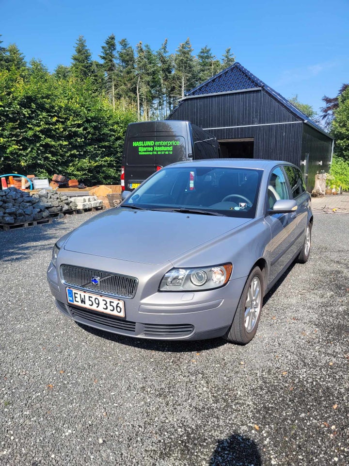 Volvo V50 2,4 140 Business 5d