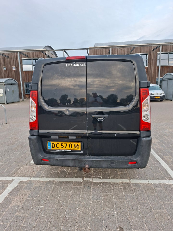 Toyota ProAce 2,0 D 128 T0 L2H1 4d