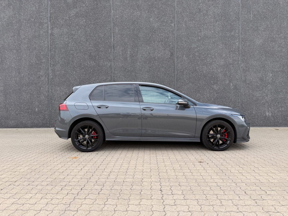 VW Golf VIII 1,4 GTE DSG 5d