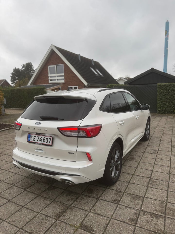 Ford Kuga 2,5 PHEV ST-Line CVT 5d