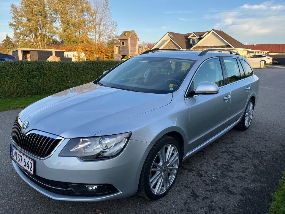 Skoda Superb 2,0 TDi 140 Ambition Combi 5d