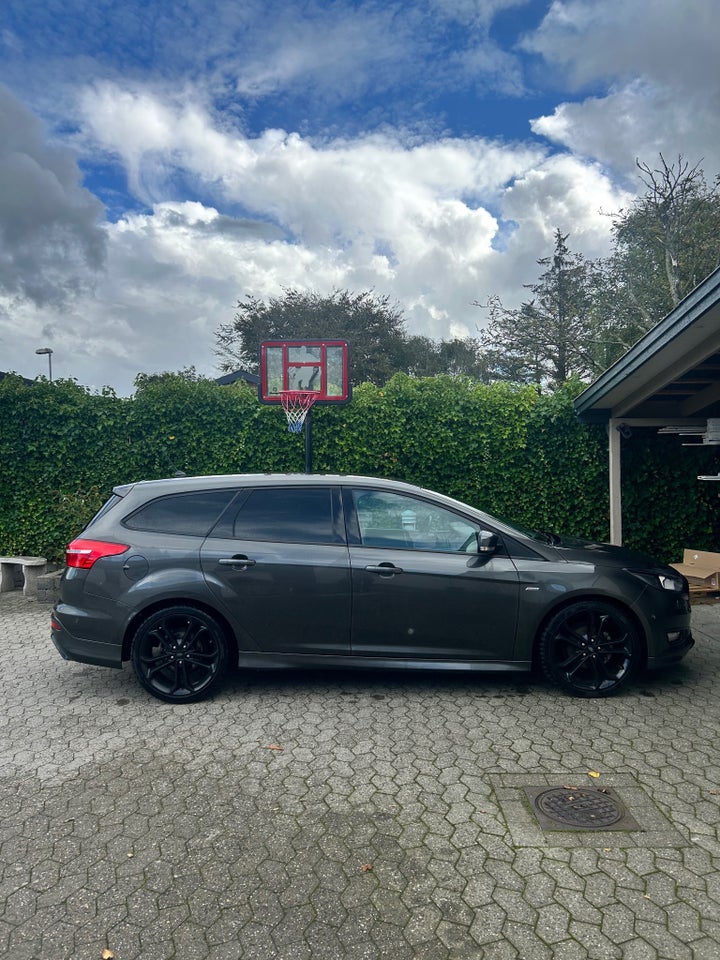 Ford Focus 1,0 SCTi 125 ST-Line stc. 5d