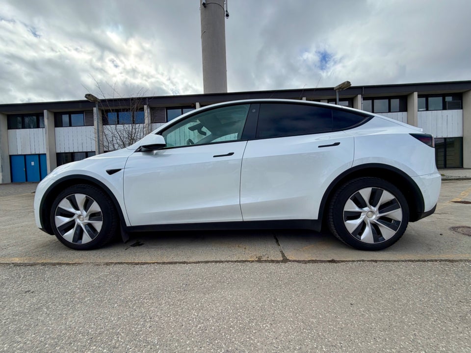 Tesla Model Y Long Range AWD 5d