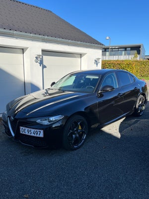 Alfa Romeo Giulia 2,0 T 280 Veloce aut. Q4 4d
