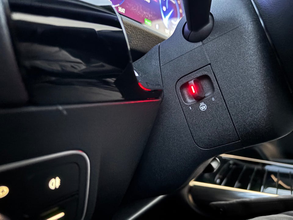 Mercedes EQA300 Progressive 4Matic 5d