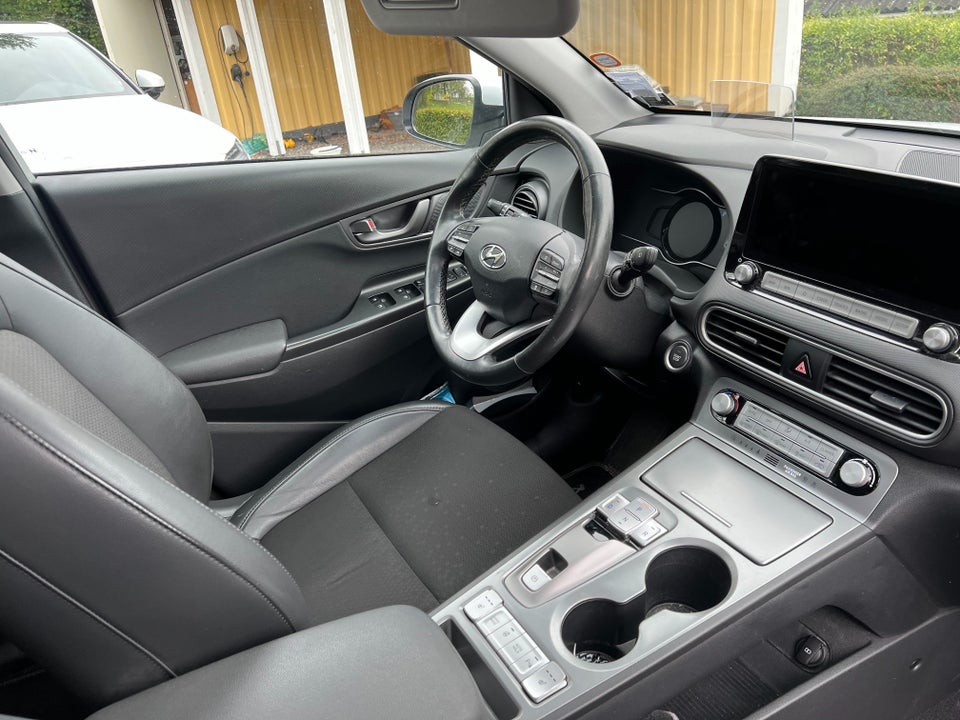 Hyundai Kona 64 EV Premium 5d