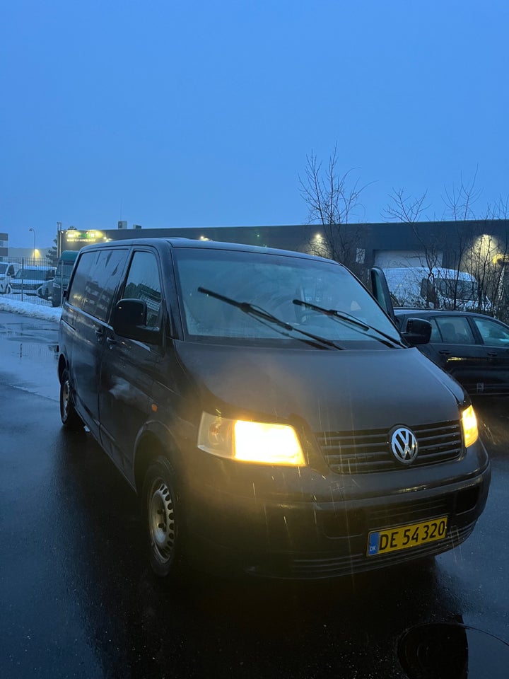 VW Transporter 1,9 TDi 104 Kombi kort 4d