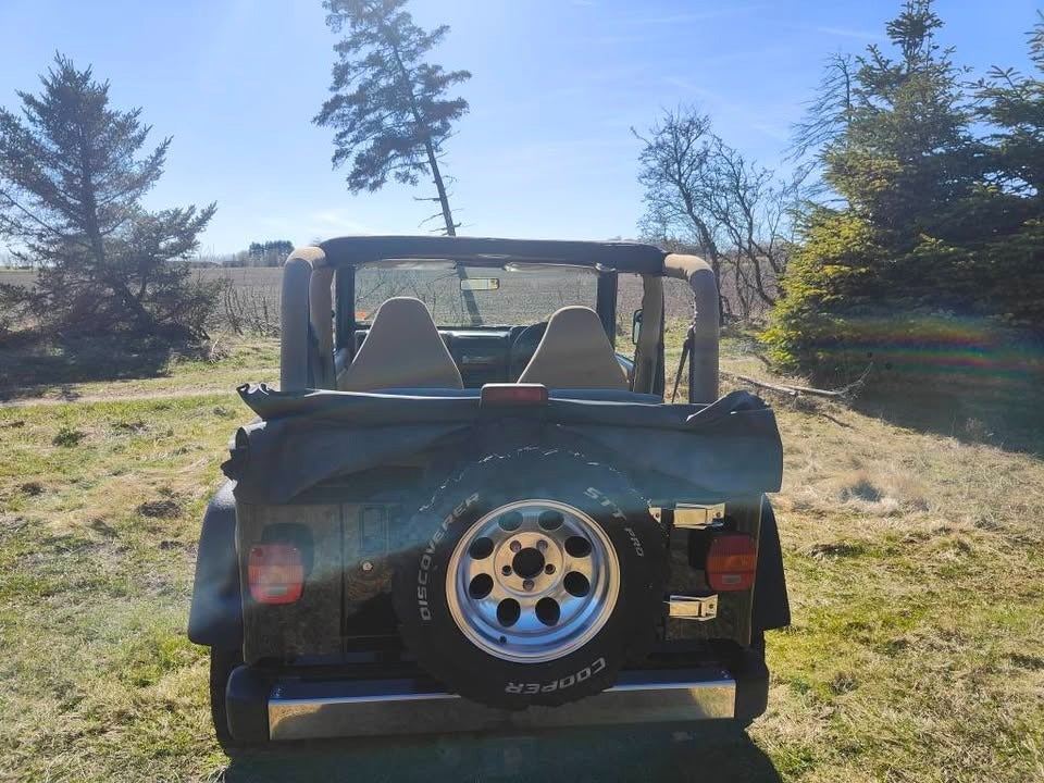 Jeep Wrangler 4,0 4x4 3d