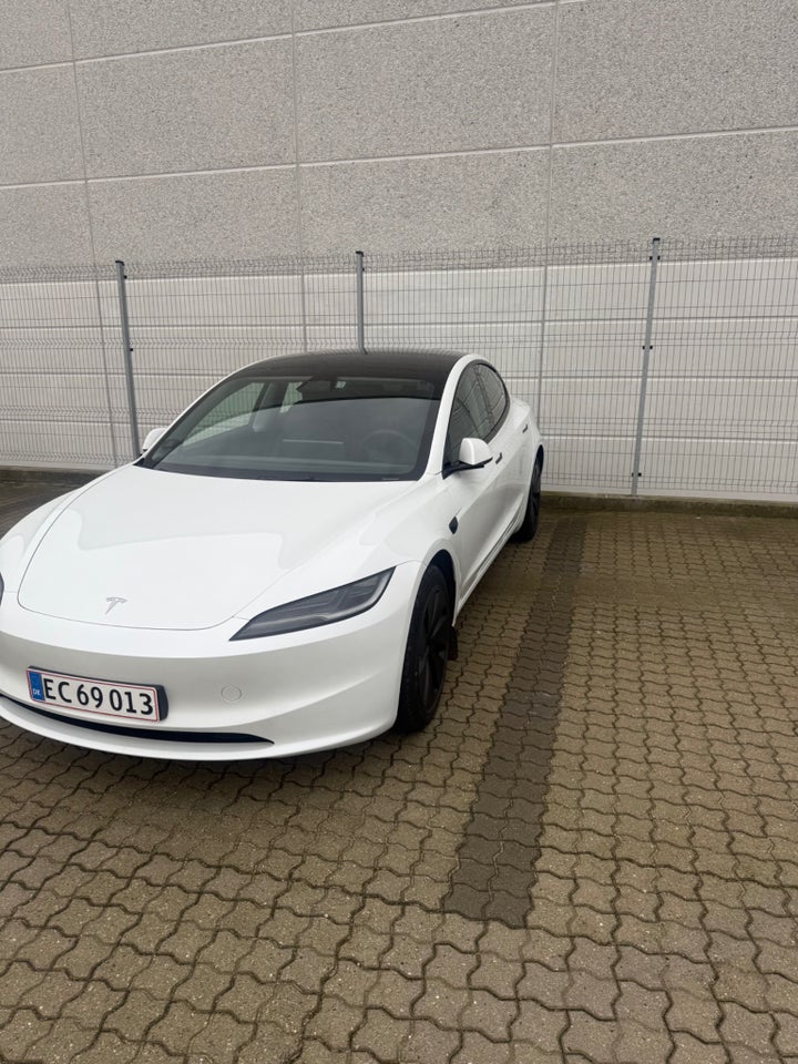 Tesla Model 3 Long Range AWD 4d