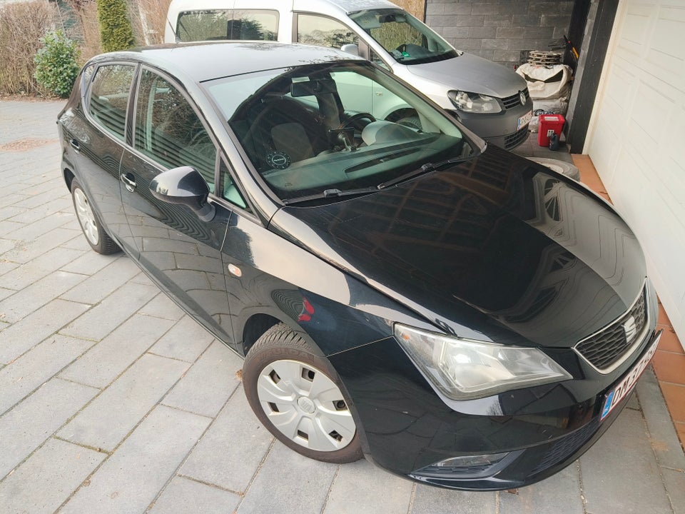 Seat Ibiza 1,4 16V Style ST 5d