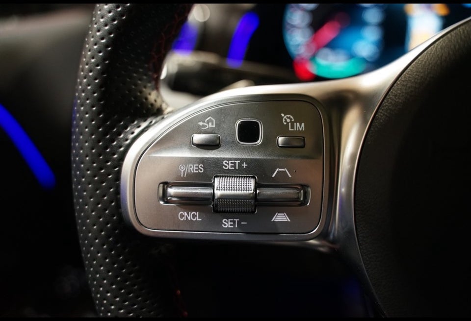 Mercedes EQB300 AMG Line 4Matic 7prs 5d