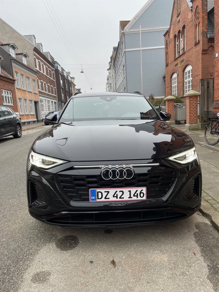 Audi Q8 e-tron 50 S-line quattro 5d