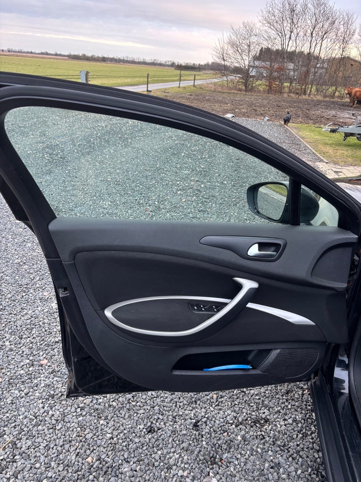 Citroën C5 2,0 HDi 140 Comfort Tourer 5d