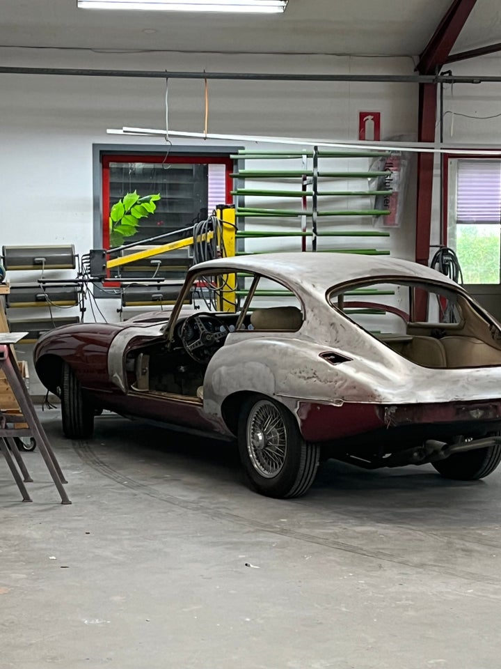 Jaguar E-Type 4,2 2+2 Coupé 2d