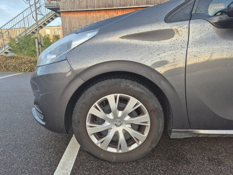 Peugeot 208 1,2 PureTech 82 Envy 5d