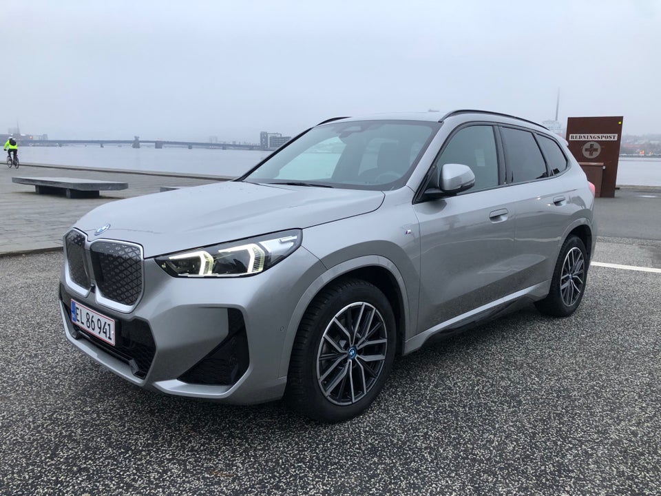 BMW iX1 eDrive20 Fully Charged M-Sport 5d