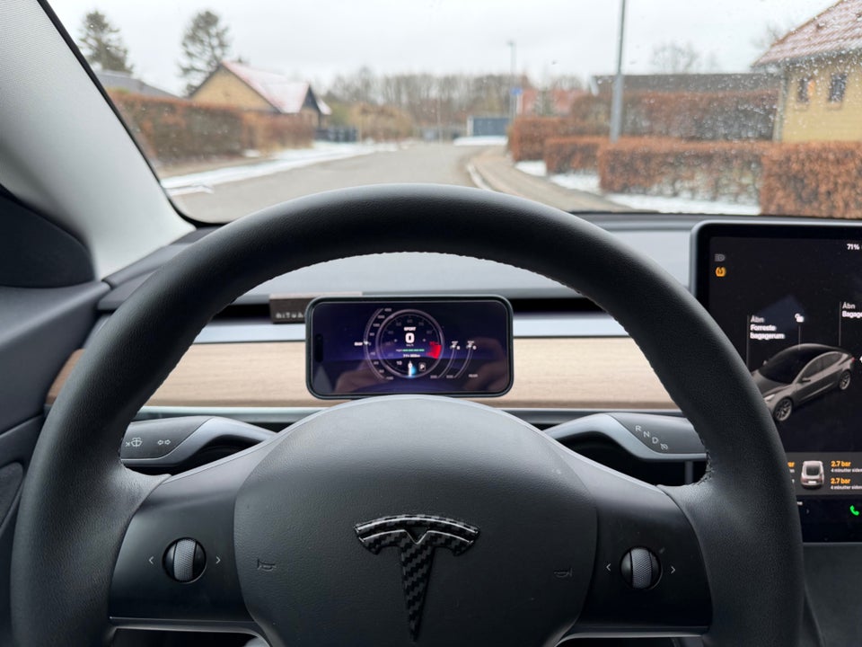 Tesla Model 3 Standard Range+ RWD 4d