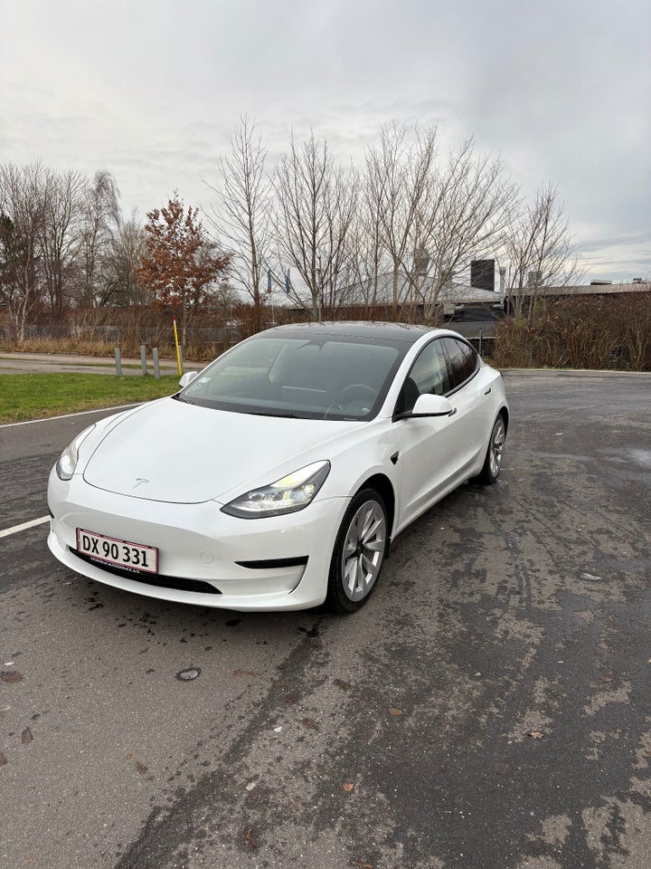 Tesla Model 3 Standard Range+ RWD 4d