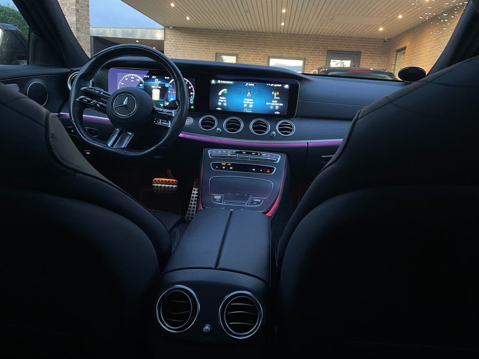 Mercedes E300 de 2,0 AMG Line stc. aut. 5d