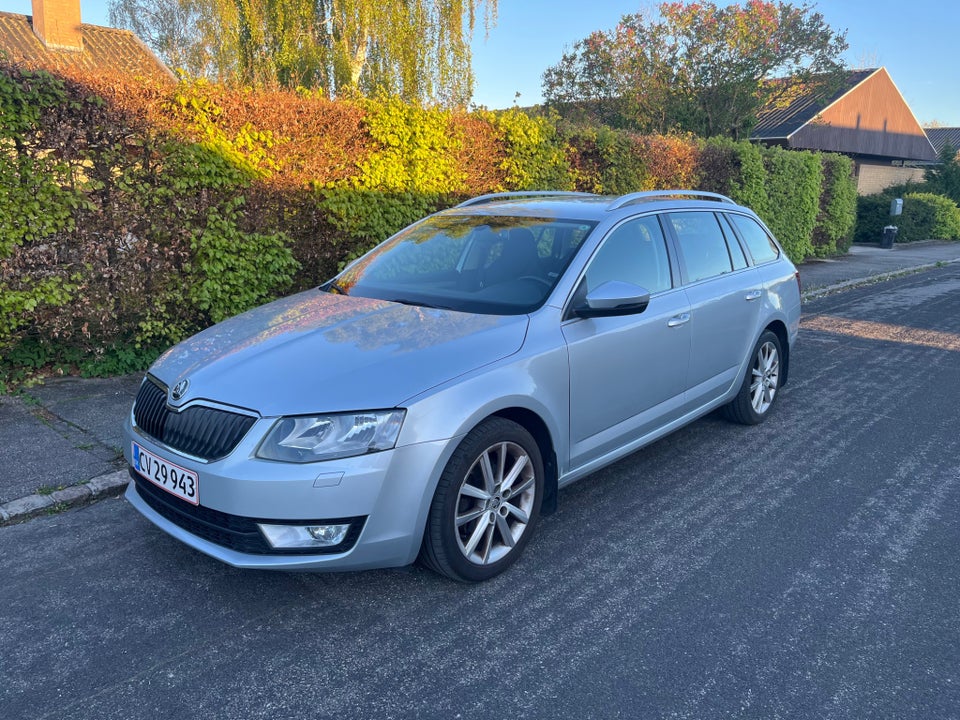 Skoda Octavia 1,2 TSi 105 Elegance Combi 5d