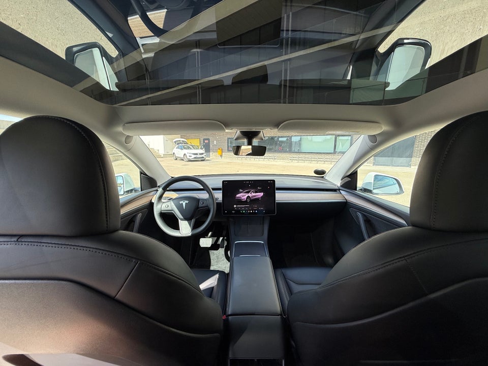 Tesla Model Y RWD 5d