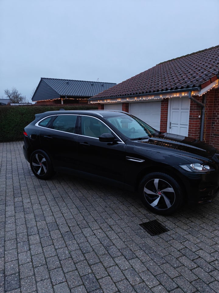 Jaguar F-Pace 2,0 D240 Pure aut. AWD 5d