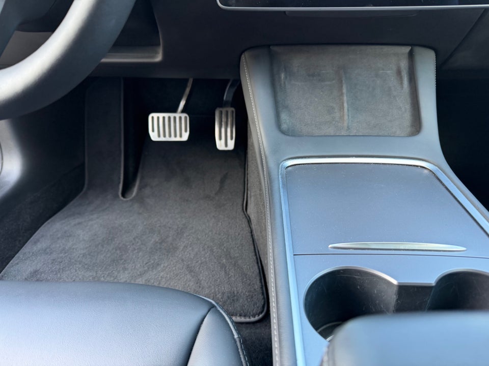 Tesla Model 3 Standard Range+ RWD 4d