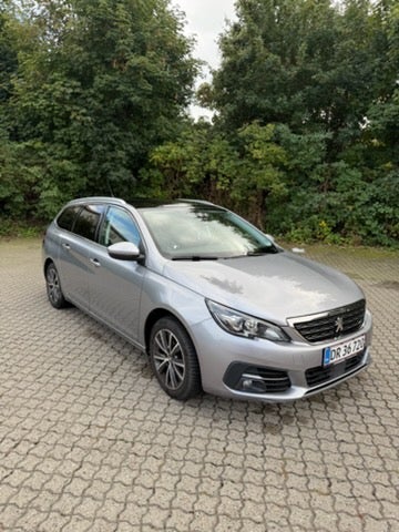 Peugeot 308 1,2 e-THP 130 Allure+ SW 5d