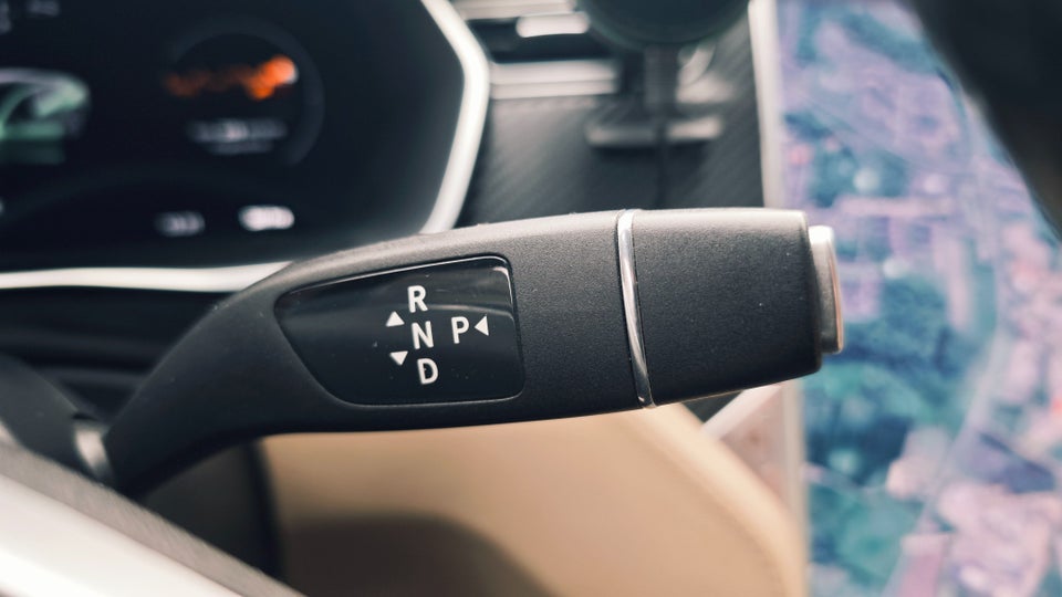 Tesla Model S 90D 5d